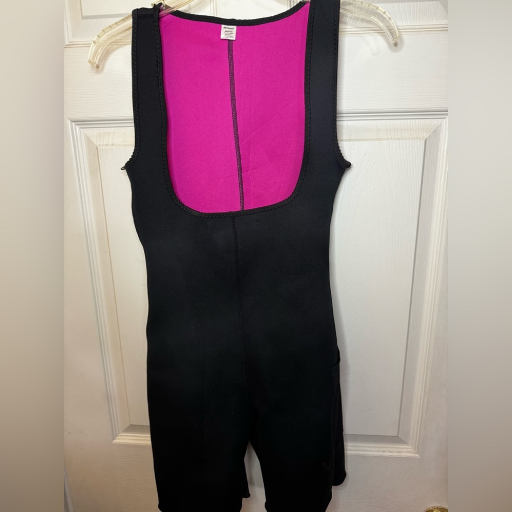 Marika Shorty Women’s Wetsuit Black/ Pink Size M